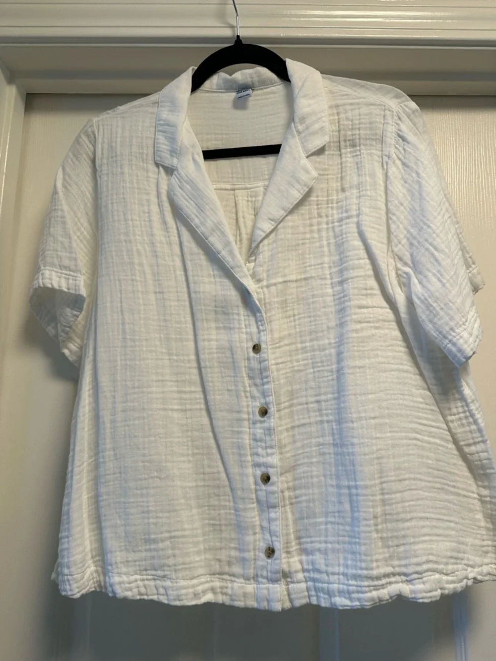 Old Navy White Short-Sleeve Button-Front Crinkle Gauze Shirt - Picture 1 of 3